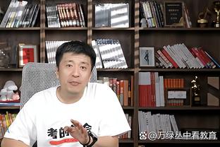 自己手球在先！2010年世界杯梅西举报穆勒手球，导致后者缺战半决赛